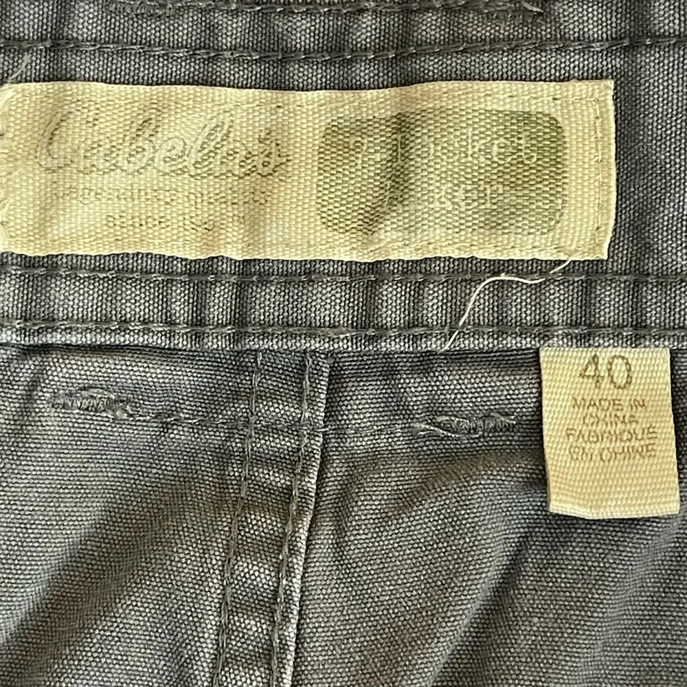 Cabelas Men's Green 7-Pocket Canvas Cargo Shorts Size 40